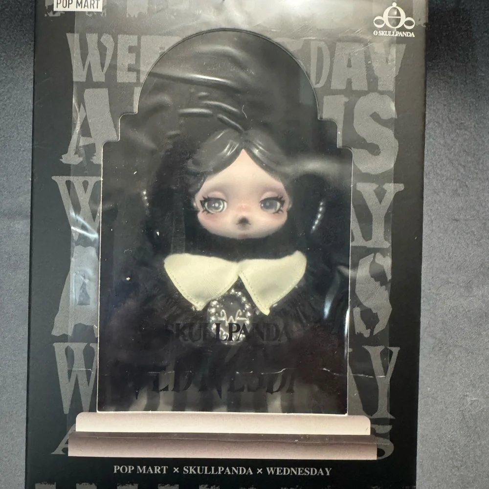Pop Mart Skullpanda Wednesday Figure - Picture 1 of 2